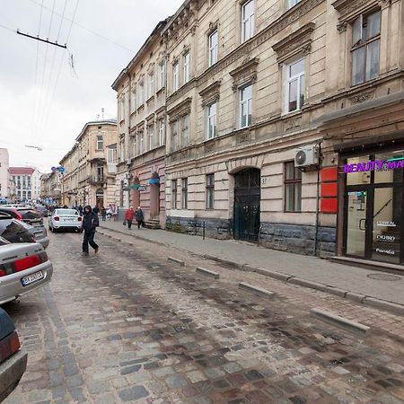 Leogrand Apartments Panteleimona Kulisha 27 Lviv Ngoại thất bức ảnh