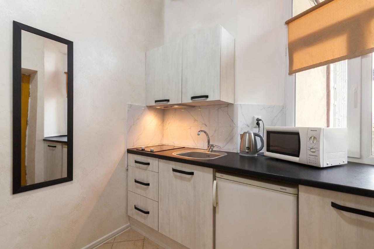 Leogrand Apartments Panteleimona Kulisha 27 Lviv Ngoại thất bức ảnh